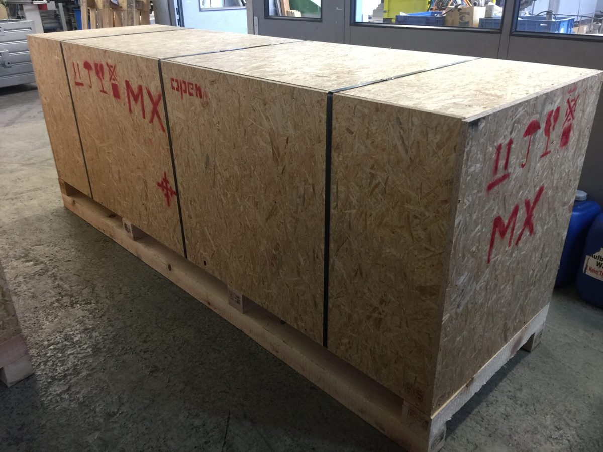 Großkiste für den Maschinentransport